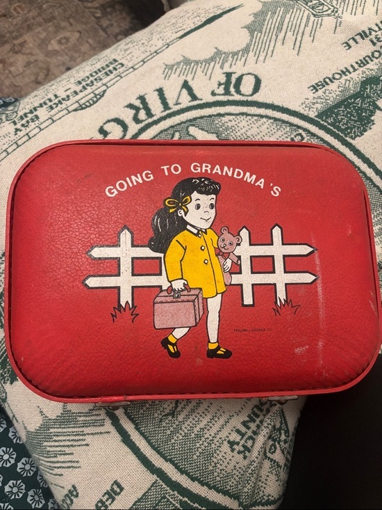 trojan luggage company Other - Vintage Trojan Luggage Company Red Vinyl Carry Case with Molded Handle